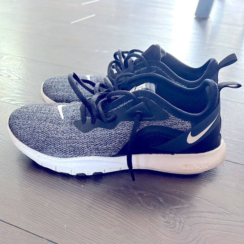 Nike women's 7.5. Great used condition